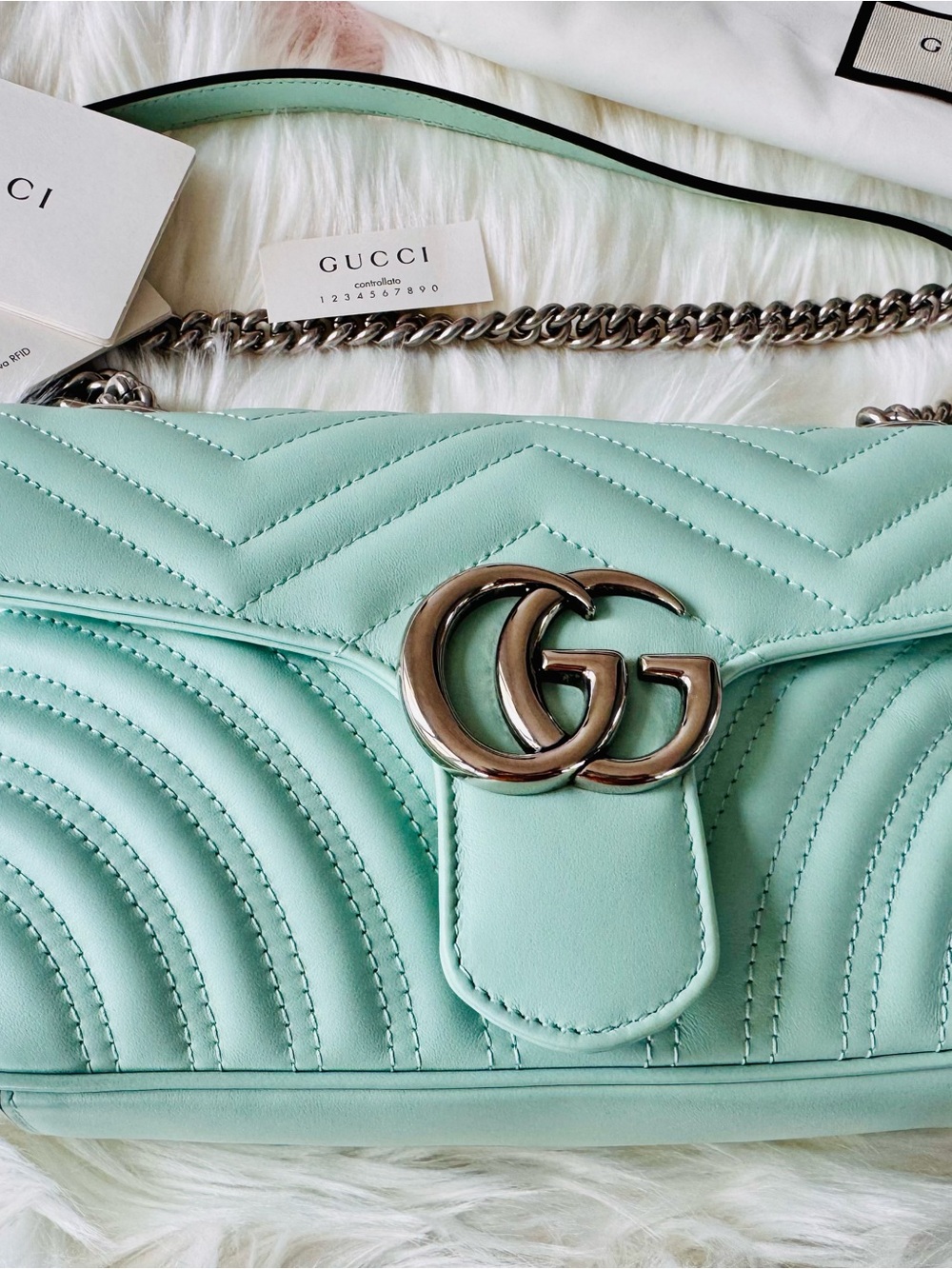🎡🎡Gucci Mint Green GG Marmont Quilted Leather Medium Bag and New Burberry Bag - Picture 2 of 11